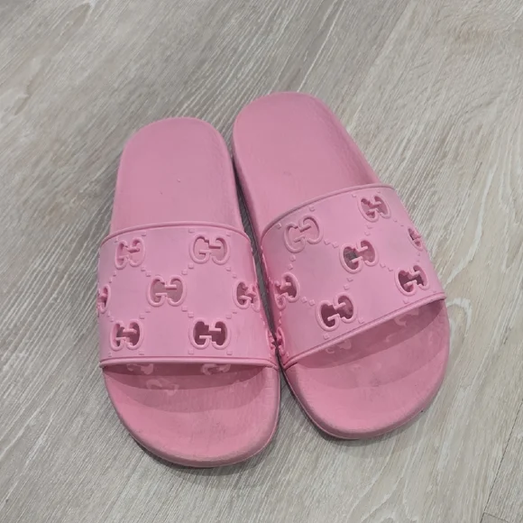 Gucci Pink Women's Slippers - Picture 2 of 5